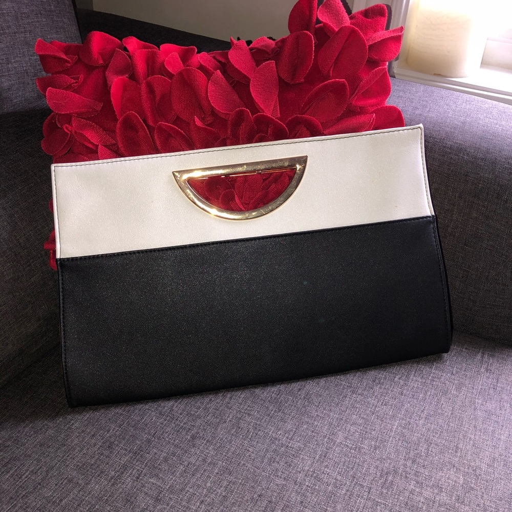 Clutch purse. Any 3 for $40!!